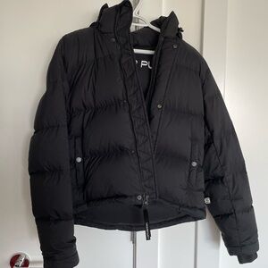 Super puff shorty matte black